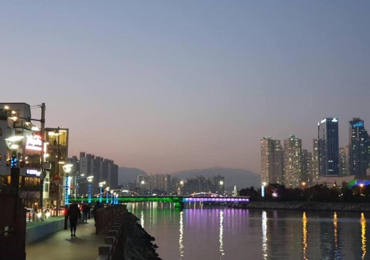 Holiday Apt Gwangan Beach 釜山 外观 照片